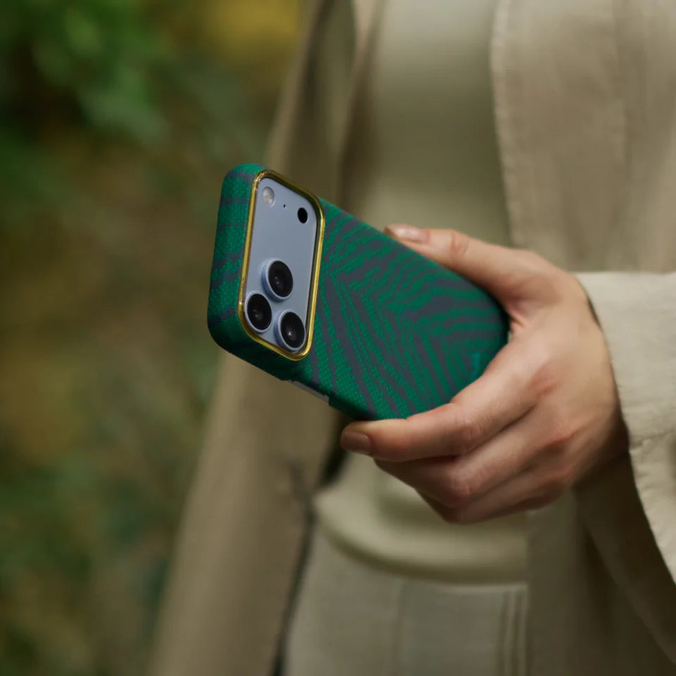 Edge Case for iPhone 18 Series - Tidal Blue (PitaTap™)