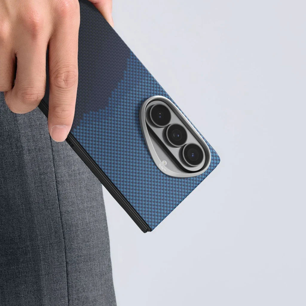 Edge Case - Samsung Galaxy Z Fold8 Ultra - Moment · OVER THE HORIZON